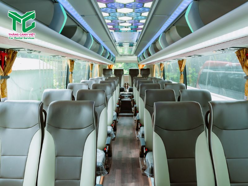 Chỗ ngồi thoải mái sẽ giúp bạn đỡ mệt hơn khi đi đường dài (ảnh: Thắng Cảnh Việt)