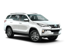 Xe Toyota Fortuner 7 chỗ
