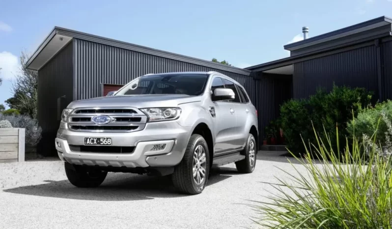 
								Xe Ford Everest 7 chỗ full									