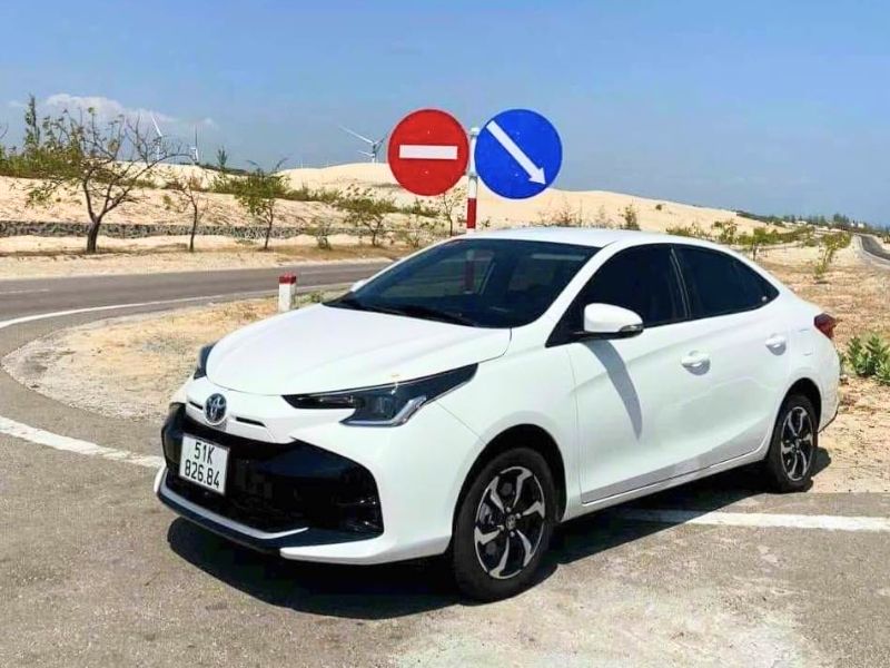 Thuê xe 4 chỗ phù hợp với gia đình nhỏ (ảnh: sưu tầm)