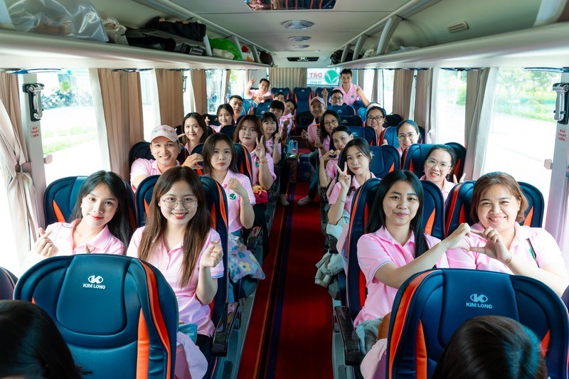 Xe đưa đón - Chìa khóa vàng gia tăng sự gắn bó nhân viên (Ảnh: Thắng Cảnh Việt)