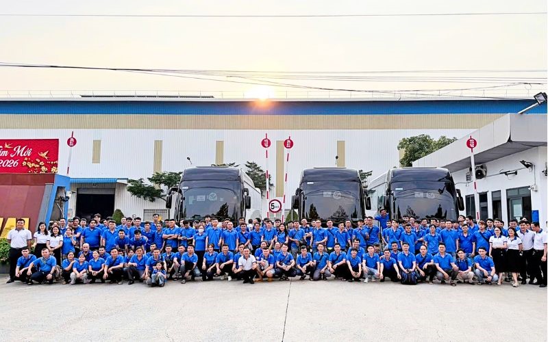 Khám phá lợi ích khi thuê xe đi team building (Ảnh: Thắng Cảnh Việt)