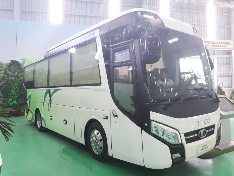 Thuê xe 33 chỗ đi teambuilding (ảnh: sưu tầm)