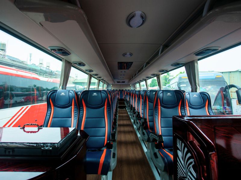 Cho thuê xe đời mới, tiện nghi (ảnh: Thắng Cảnh Việt)