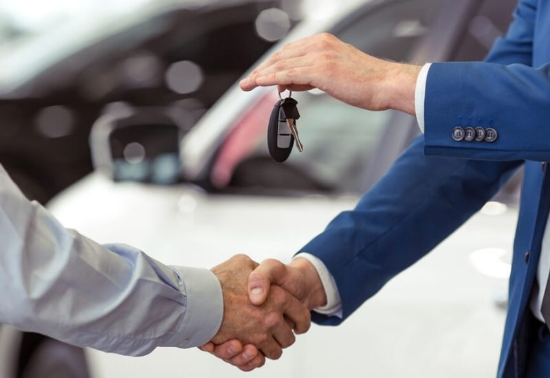Ưu tiên dịch vụ thuê xe có báo giá minh bạch và hợp đồng rõ ràng (Ảnh: Sưu tầm)