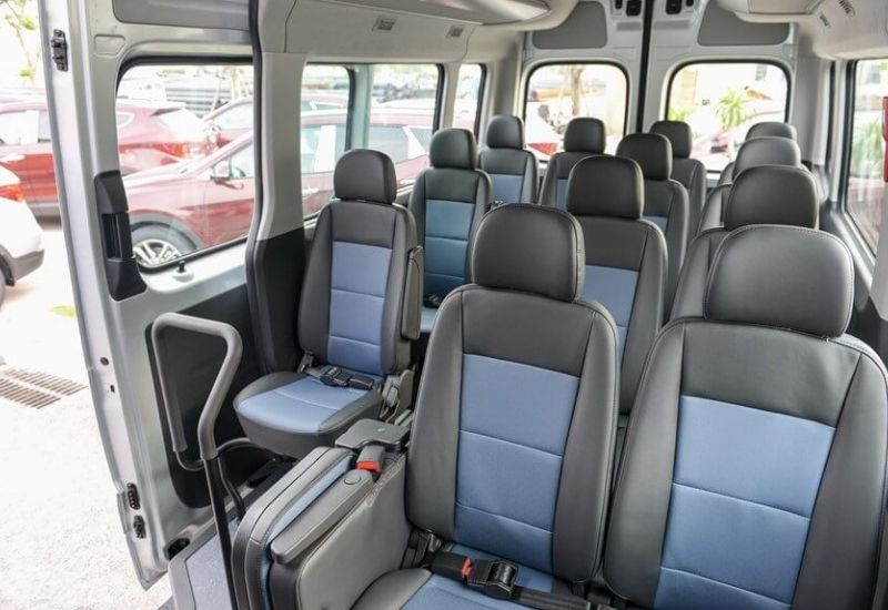 Nên kiểm tra chất lượng xe và các tiện ích trước khi thuê xe (Ảnh: Sưu tầm)
