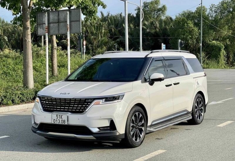 Thuê xe 7 chỗ phù hợp số lượng thành viên và lịch trình di chuyển (Ảnh: Sưu tầm)