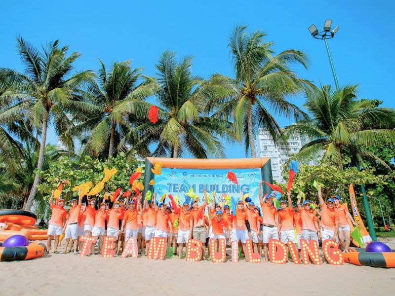 Tổ chức teambuilding ở bãi biển tại Nha Trang (ảnh:sưu tầm)