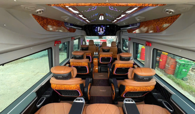 
								Thuê xe Dcar Limousine 9 chỗ/11 chỗ tại TP.HCM full									