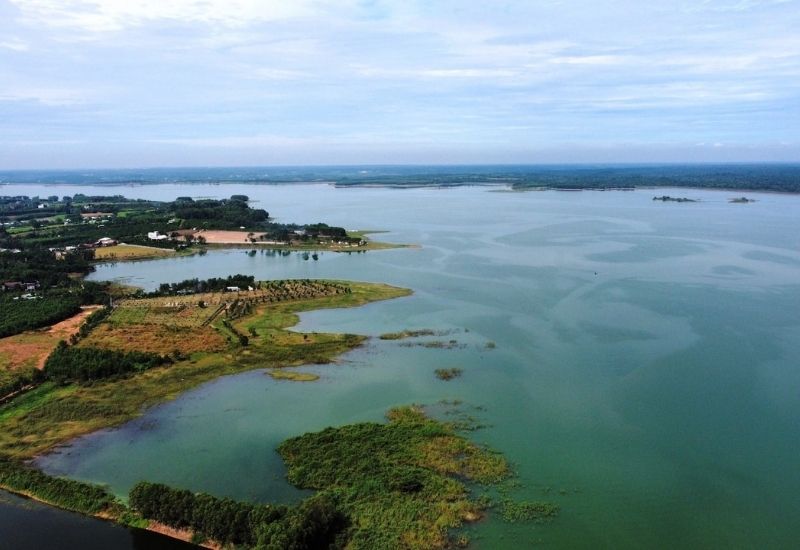 Hồ Trị An là điểm dã ngoại gần Sài Gòn được nhóm bạn yêu thích
