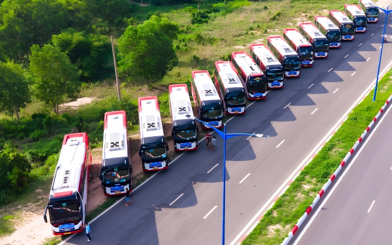 Khách hàng đặt xe qua 5 bước rõ ràng, dễ theo dõi