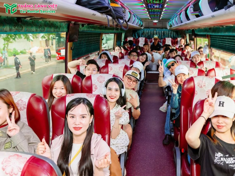 Thuê xe 45 chỗ với sức chứa lớn mang lại không gian thoải mái