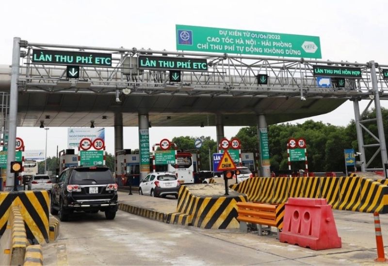 Kiểm tra thẻ ETC trước khi nhận xe giúp chủ động khi qua trạm thu phí 
