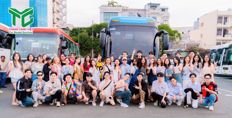 Thắng Cảnh Việt cùng đoàn khách trong chuyến đi