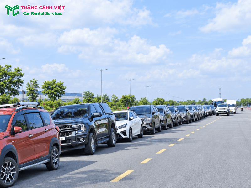 Dịch vụ thuê xe 7 chỗ có tài xế tại Thắng Cảnh Việt theo chuyến và theo tháng 